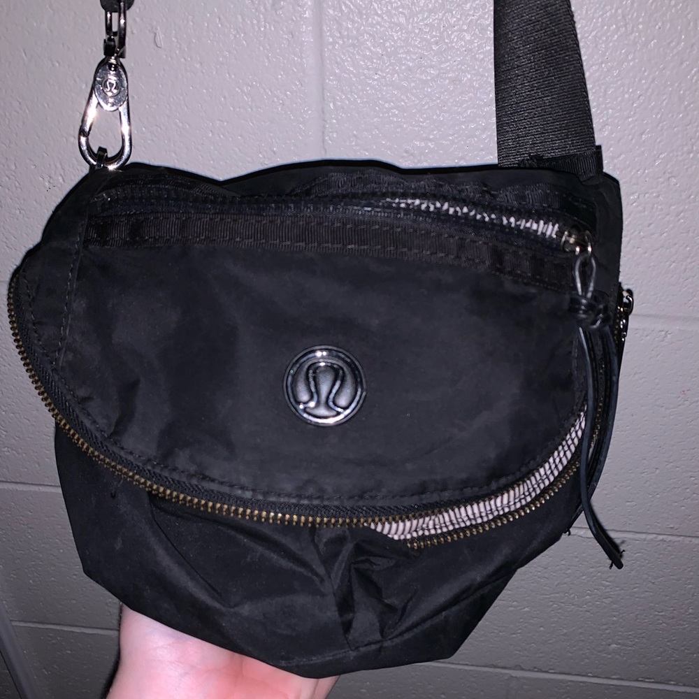 Black Lululemon Festival Crossbody Style Bag!